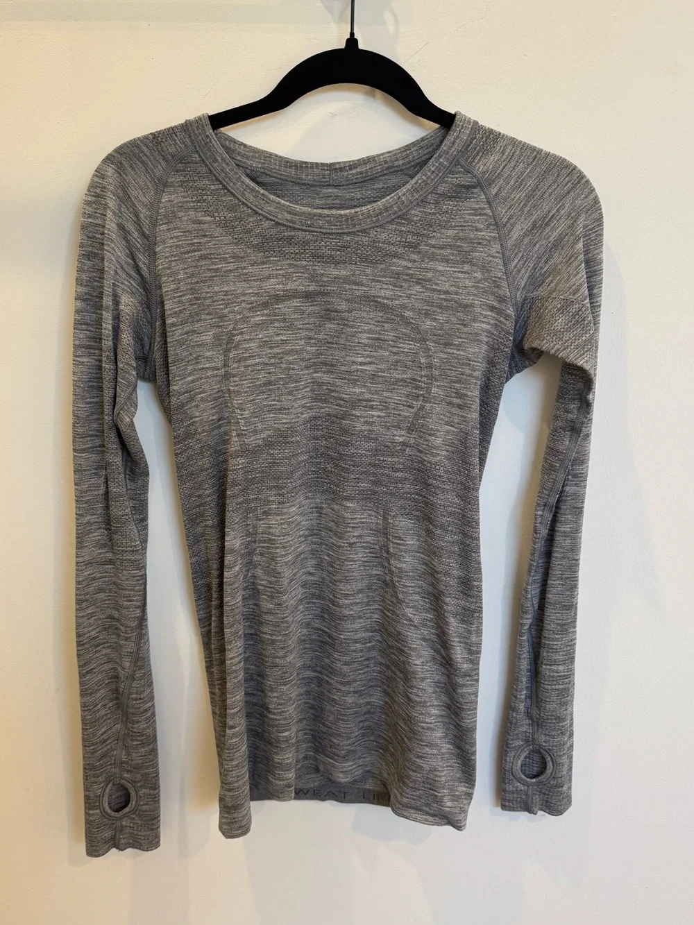 lululemon athletica Heather Gray Long-Sleeve Crew with Thumbholes